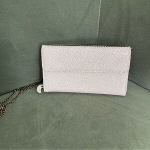 Elegant Cream with gold accent design Chain Shoulder Bag